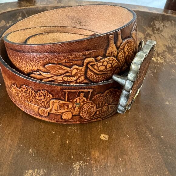 Great American Buckle Co. Harvest Time Farmer Tooled Leather Belt Small 30-32 - Picture 6 of 6